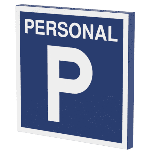 Skylten - Personalparkering. Skylt för personalparkering, hjälper att tydligt markera parkeringsplatser för personalen. Finns i olika material av aluminium för vägg- eller stolpmontage.